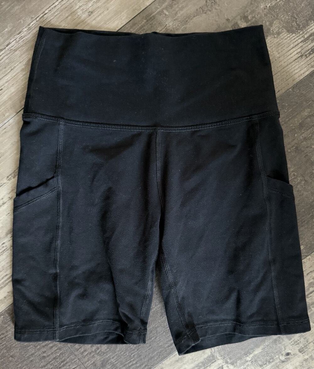 Aerie OFFLINE The Hugger Bike Shorts Small Black High Rise 7” Pockets